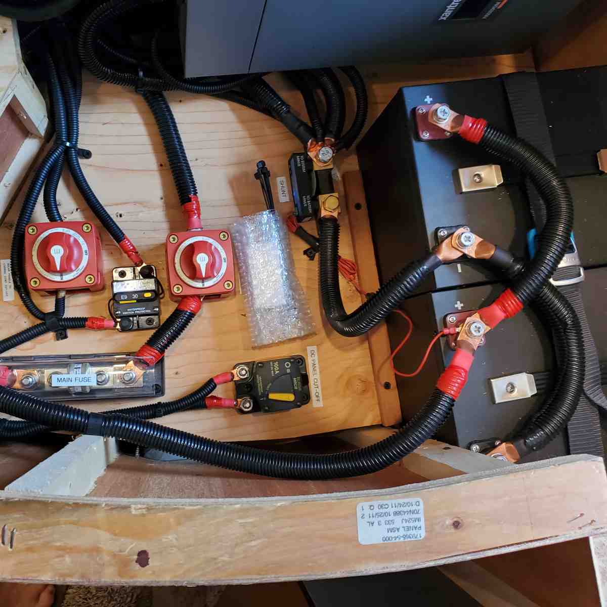 Solar power components box